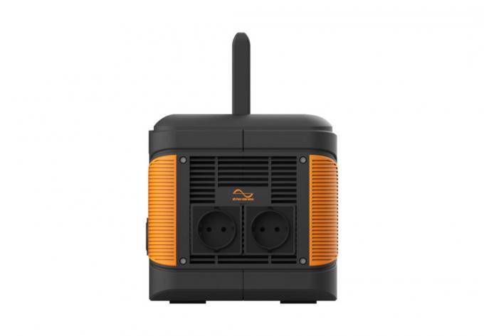الرئيسية/ في الهواء الطلق/ التخييم محطة الطاقة الشمسية المحمولة USB 650W 22.2V 28.6ah قابلة لإعادة الشحن 2